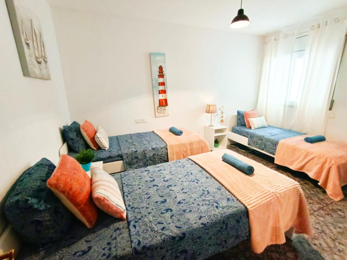 By Plaza Urquinaona Hostel *